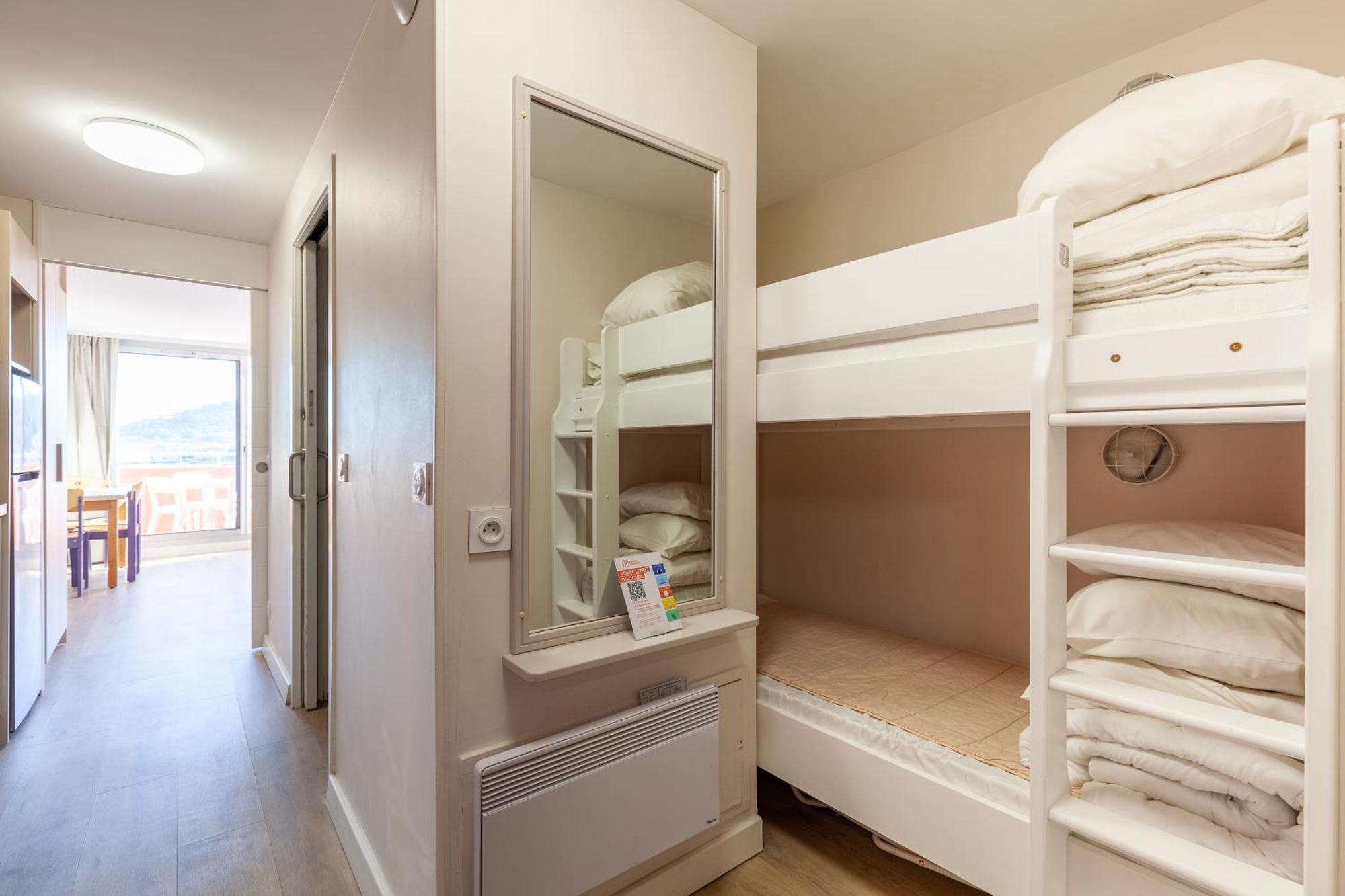 Clubhotel Maeva St Mandrier Сен-Мандрие-сюр-Мер Экстерьер фото